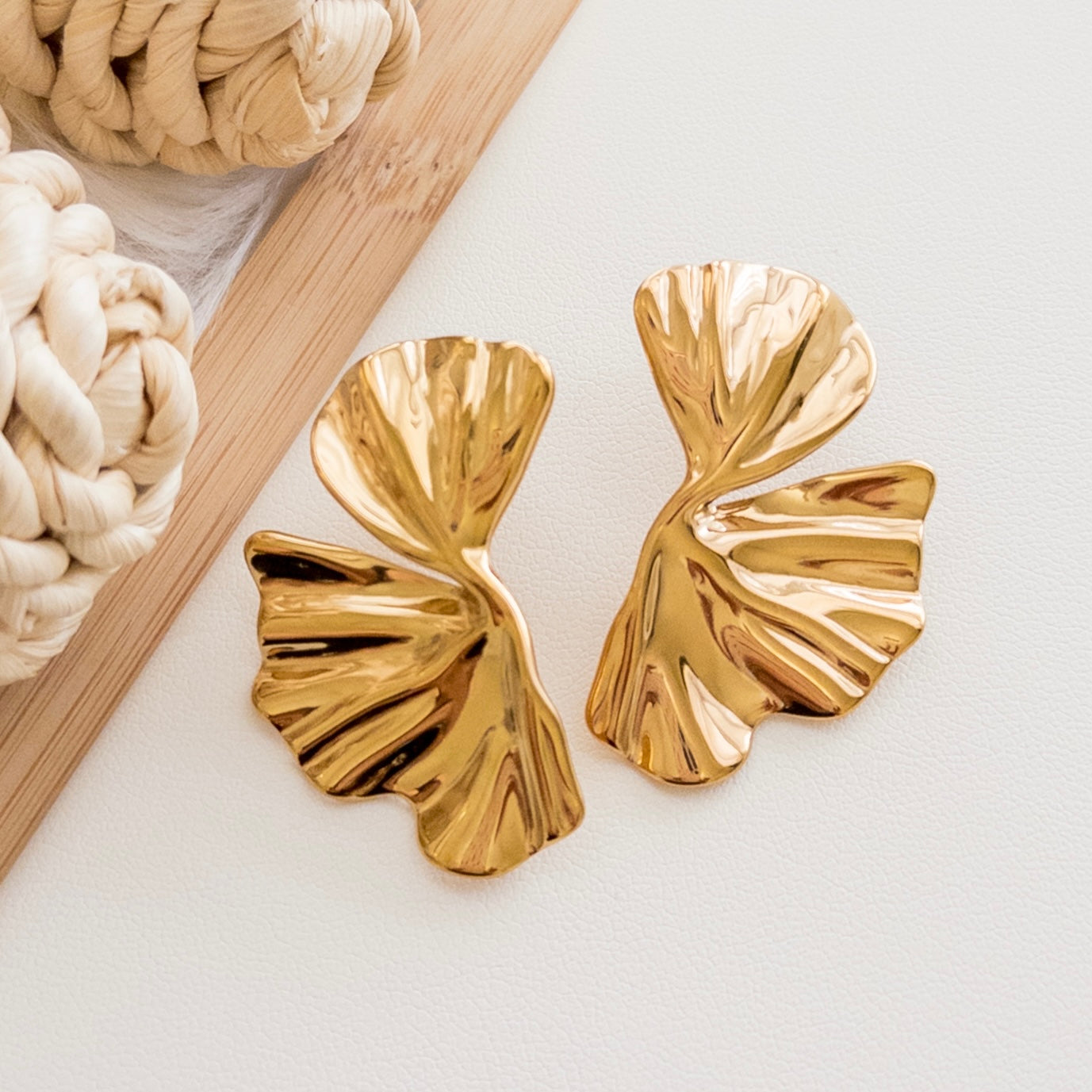 SAVANNA Hoop Earrings