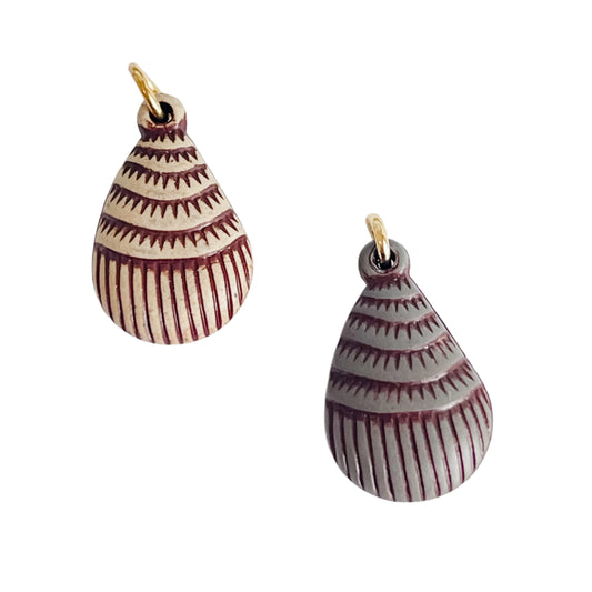 OVAL SHELL Charm