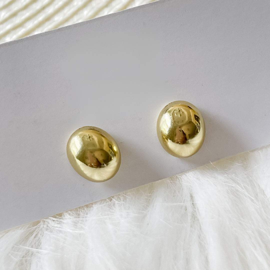 EVELIA Stud Earrings