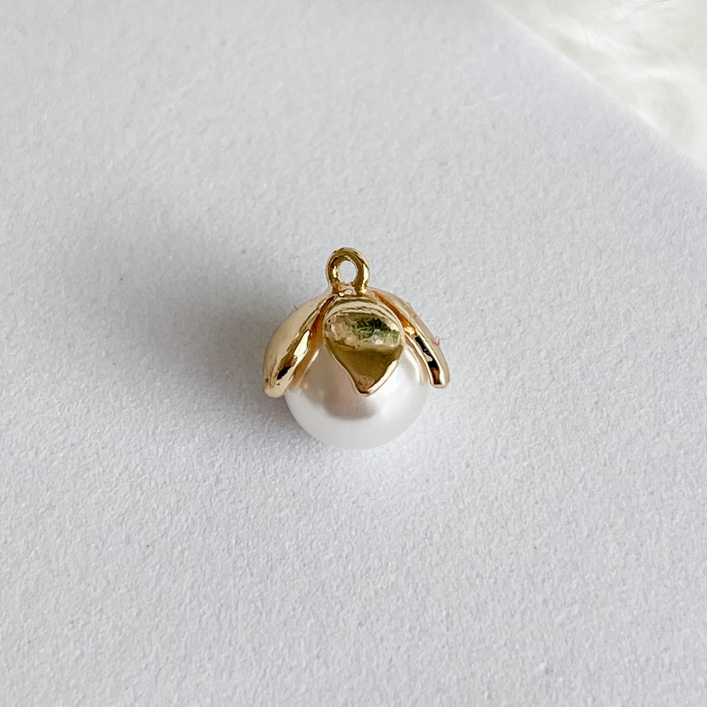 FLOWER PEARL Charm