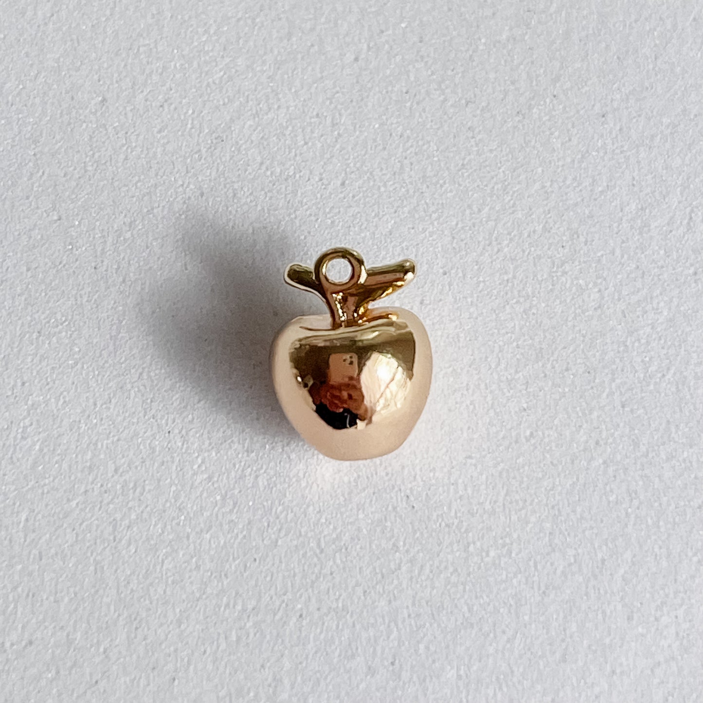 APPLE Charm