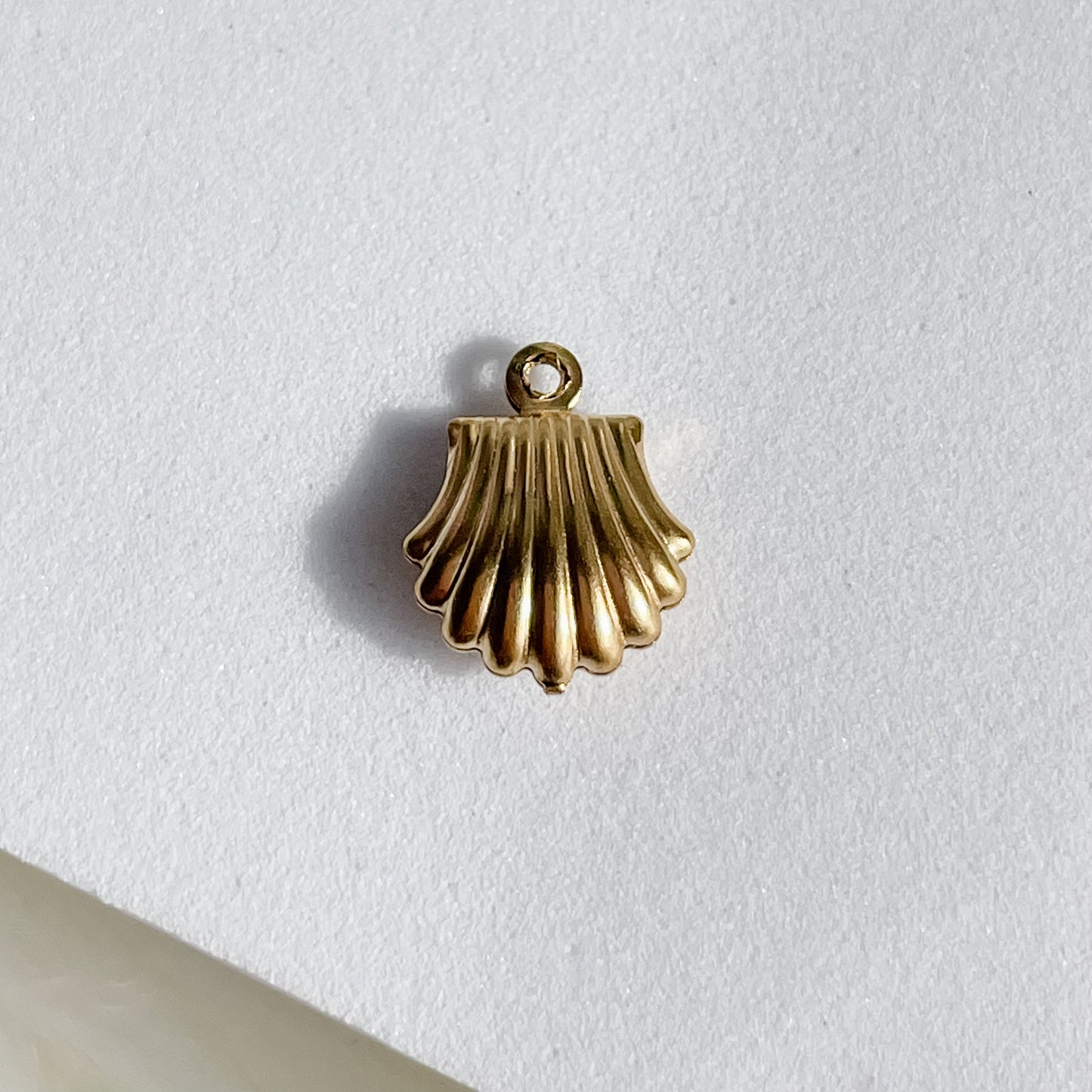 SHELL Charm