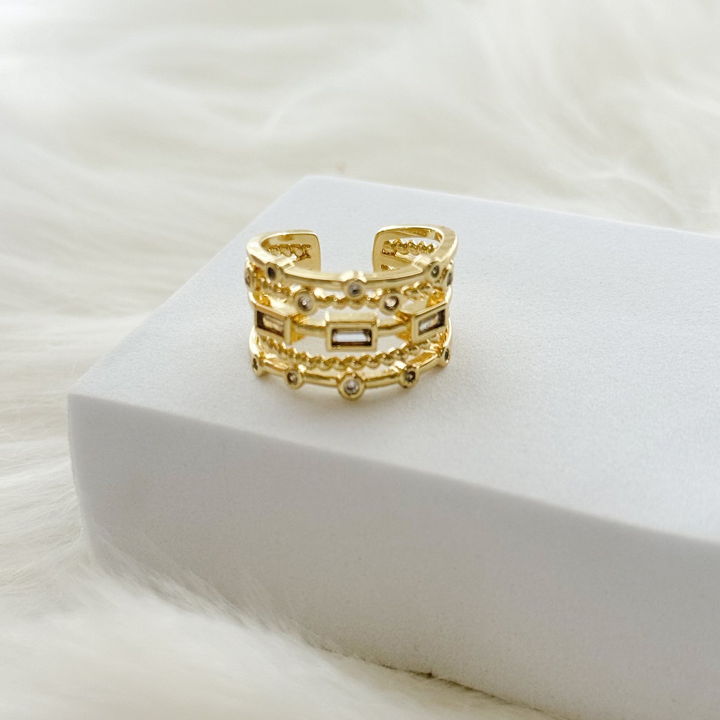 VICTORIA Ring