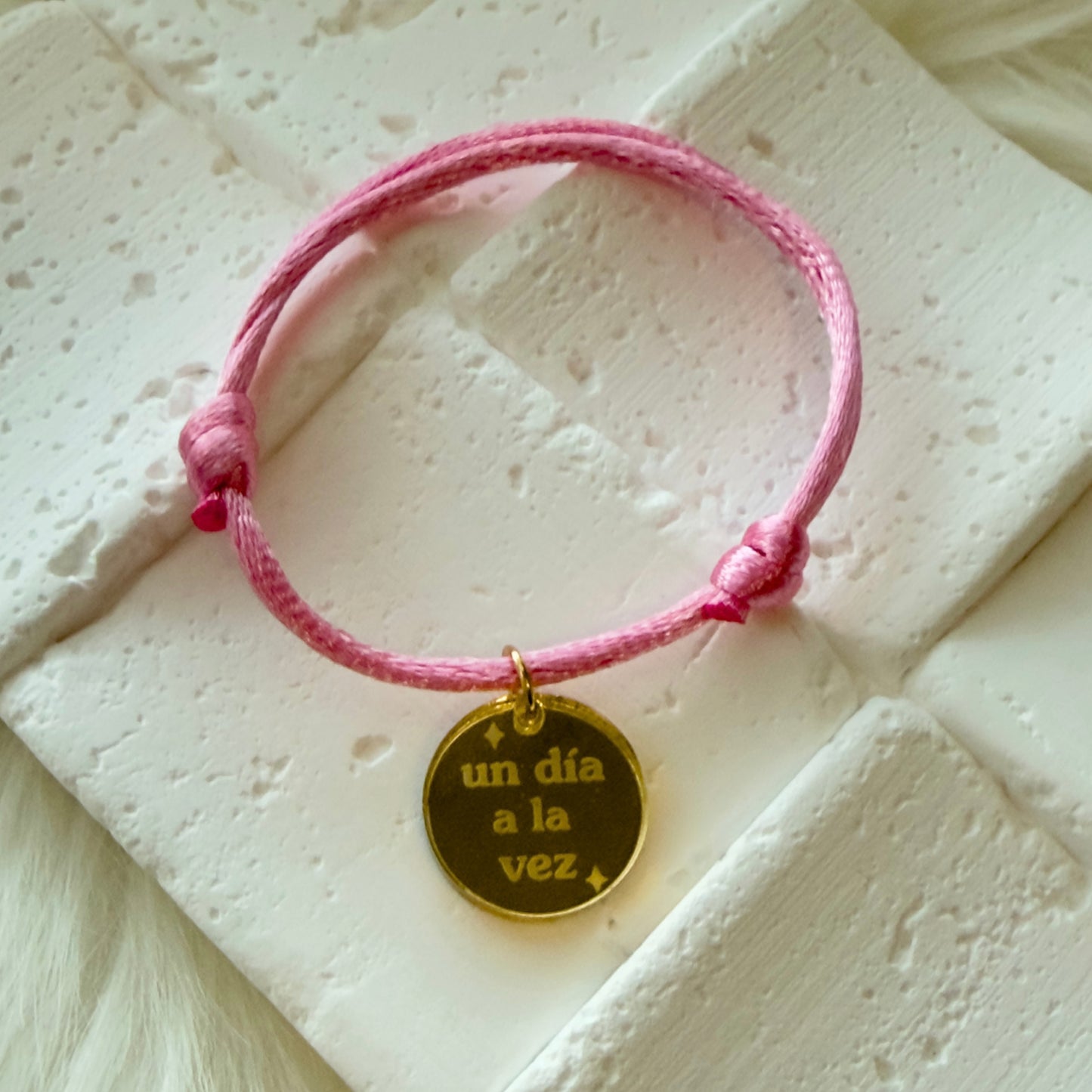 UN DIA A LA VEZ Bracelet