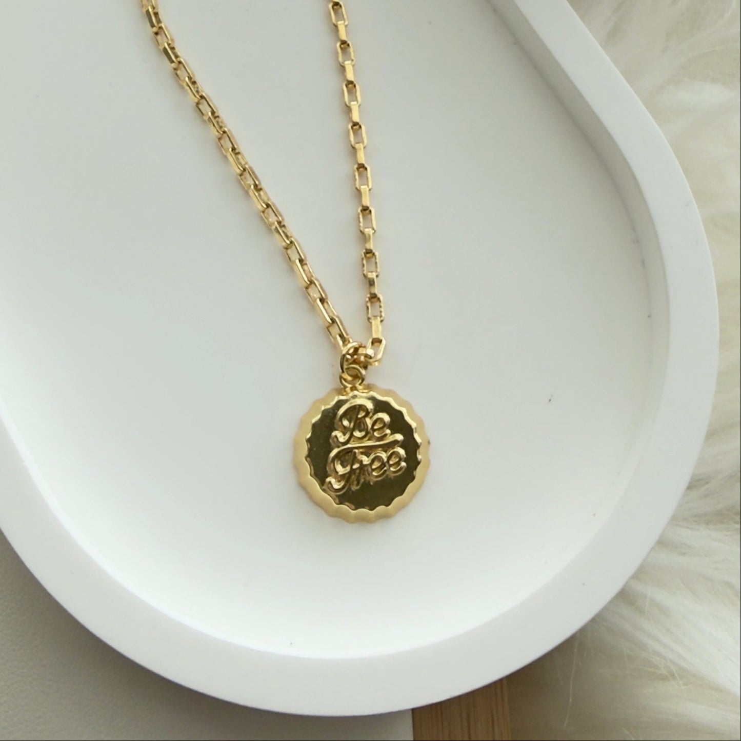 BE FREE Necklace